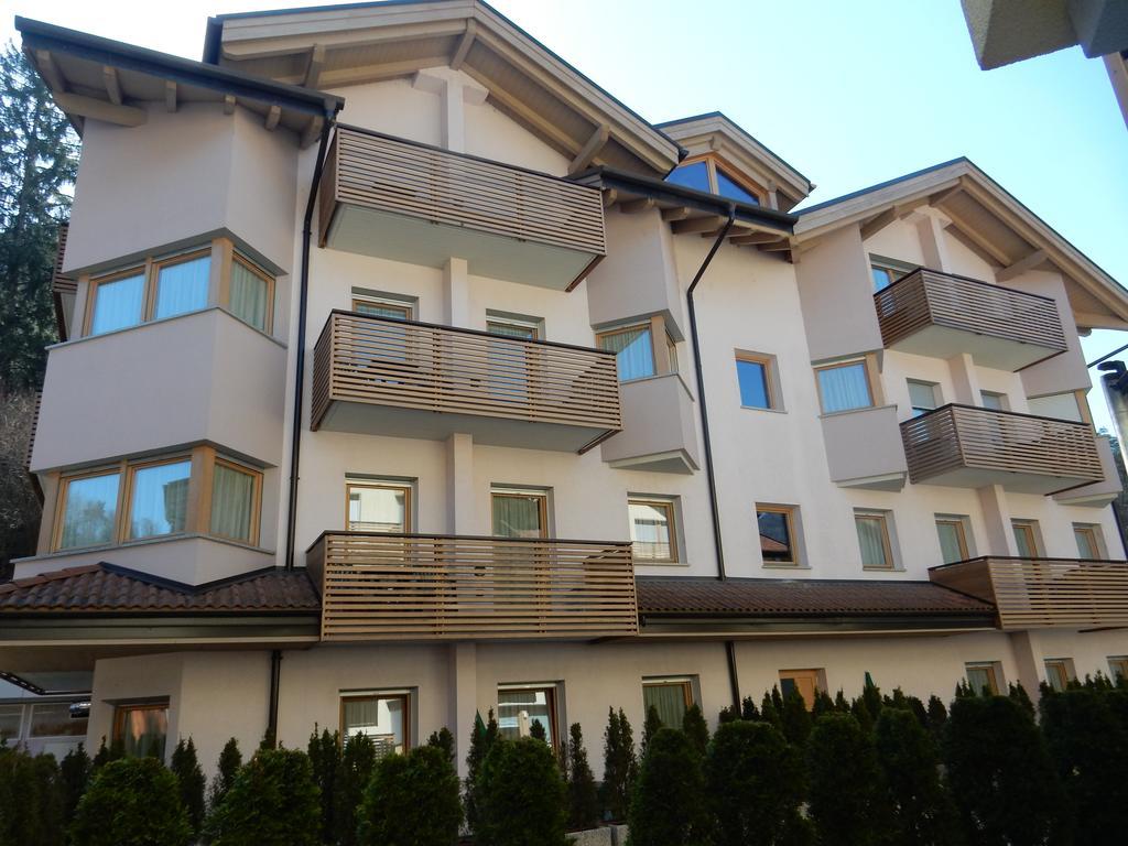 Residenza Casale Aparthotel Ponte Arche Buitenkant foto